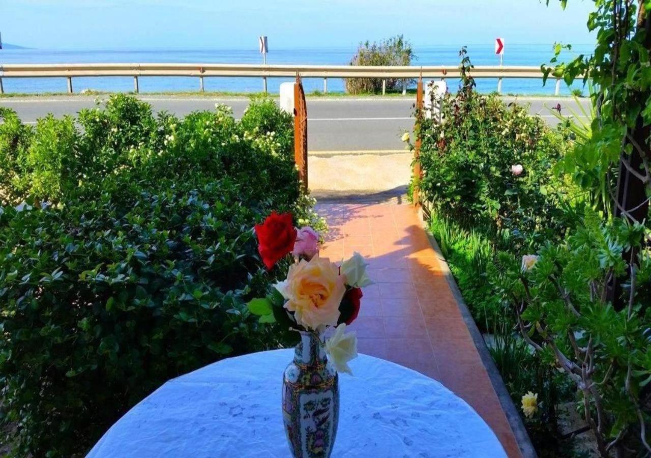 Spiti Damianos Villa Beachfront Pomos Exterior photo